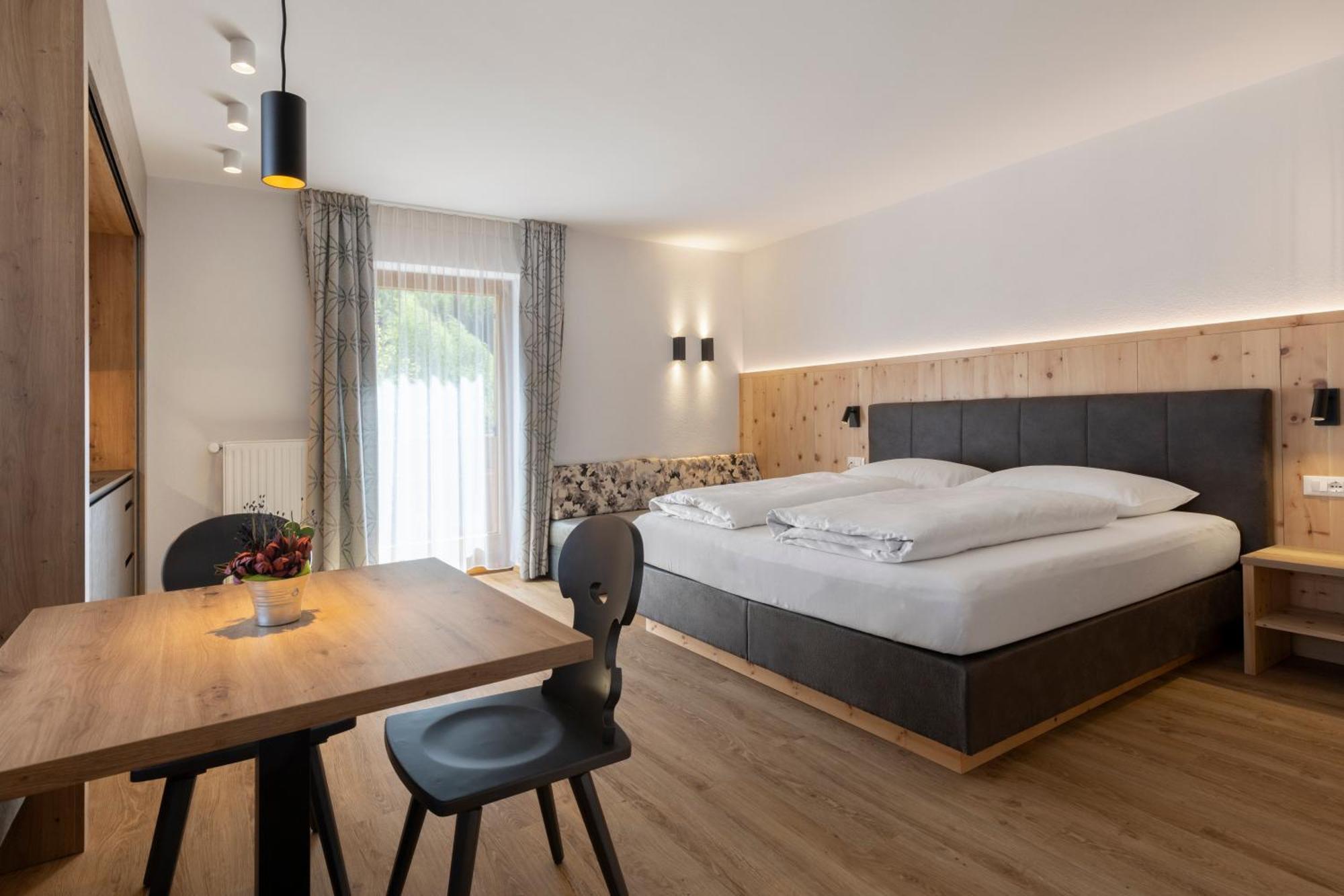 Zur Bruecke Apartments And Rooms - Your Home In Heart Of South Tyrol, With Brixencard And Free Parking Fortezza Exterior photo